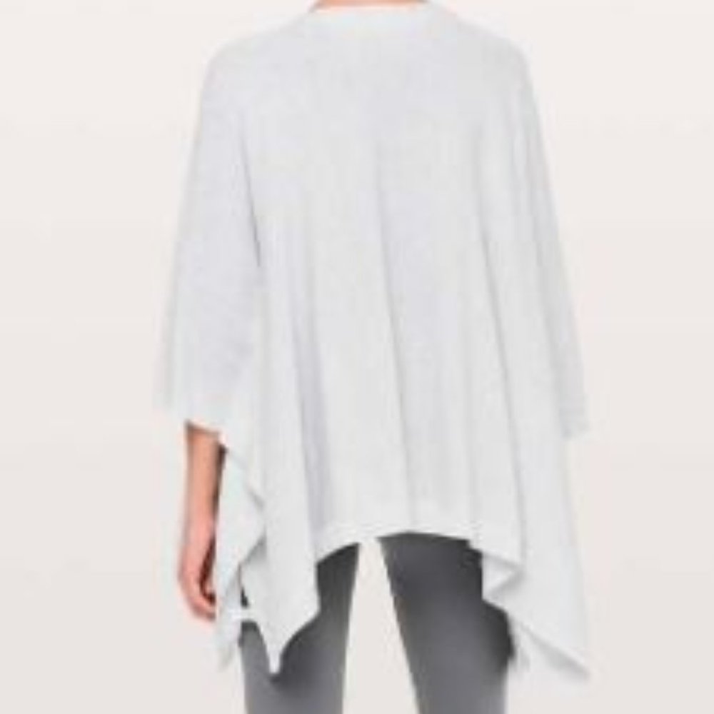 Lululemon Divinity Wrap EUC